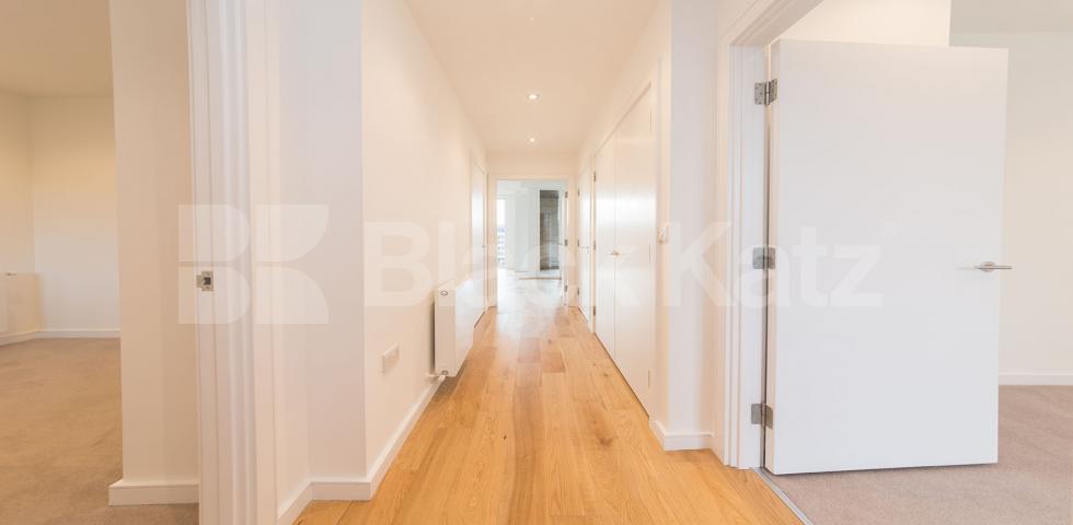 			NEW INSTRUCTION!, 2 Bedroom, 1 bath, 1 reception Apartment			 MURRAIN ROAD, FINSBURY PARK